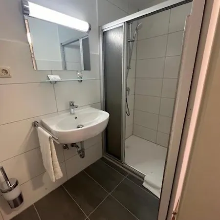 Post 16 Hotel